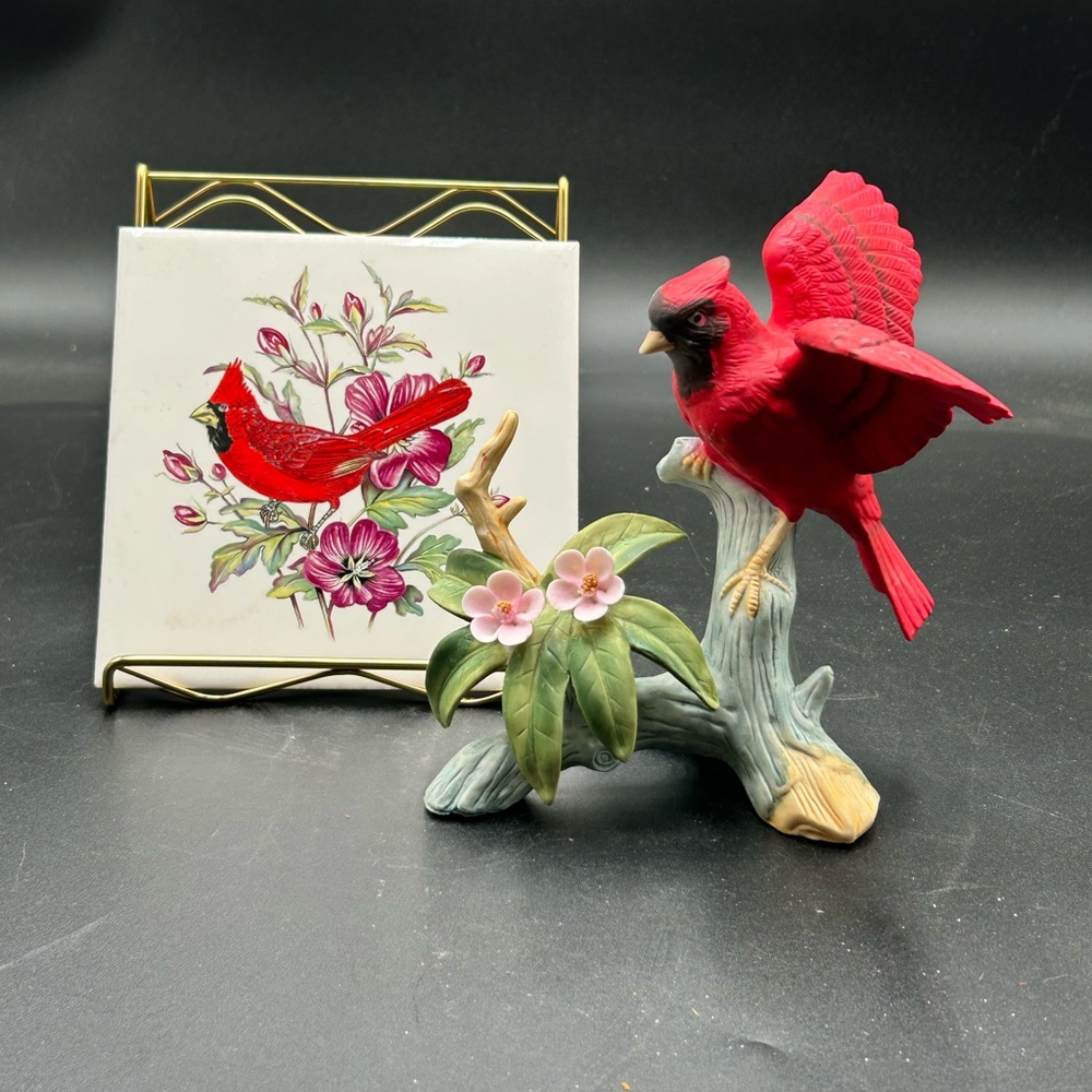 Cardinal figurine and Hyalyn cardinal bird tile, red